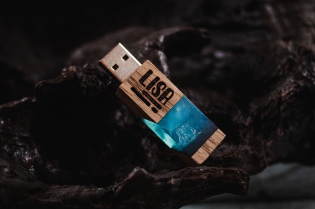 epoxy resin flash drive Флешка із епоксидної смоли River