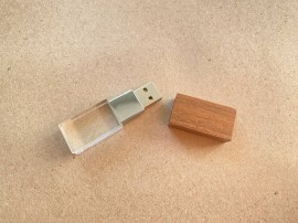 Флешка cтеклянная Metal-Glass-Wood